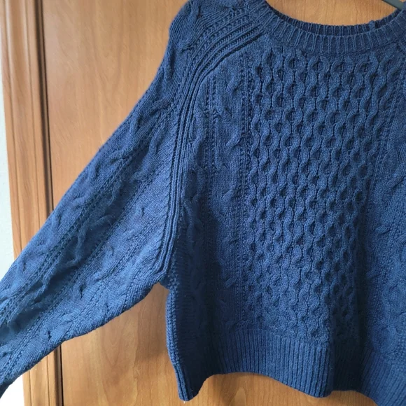 BOGO Universal Thread Navy Blue Fishermans Sweater Size Medium - Picture 6 of 6